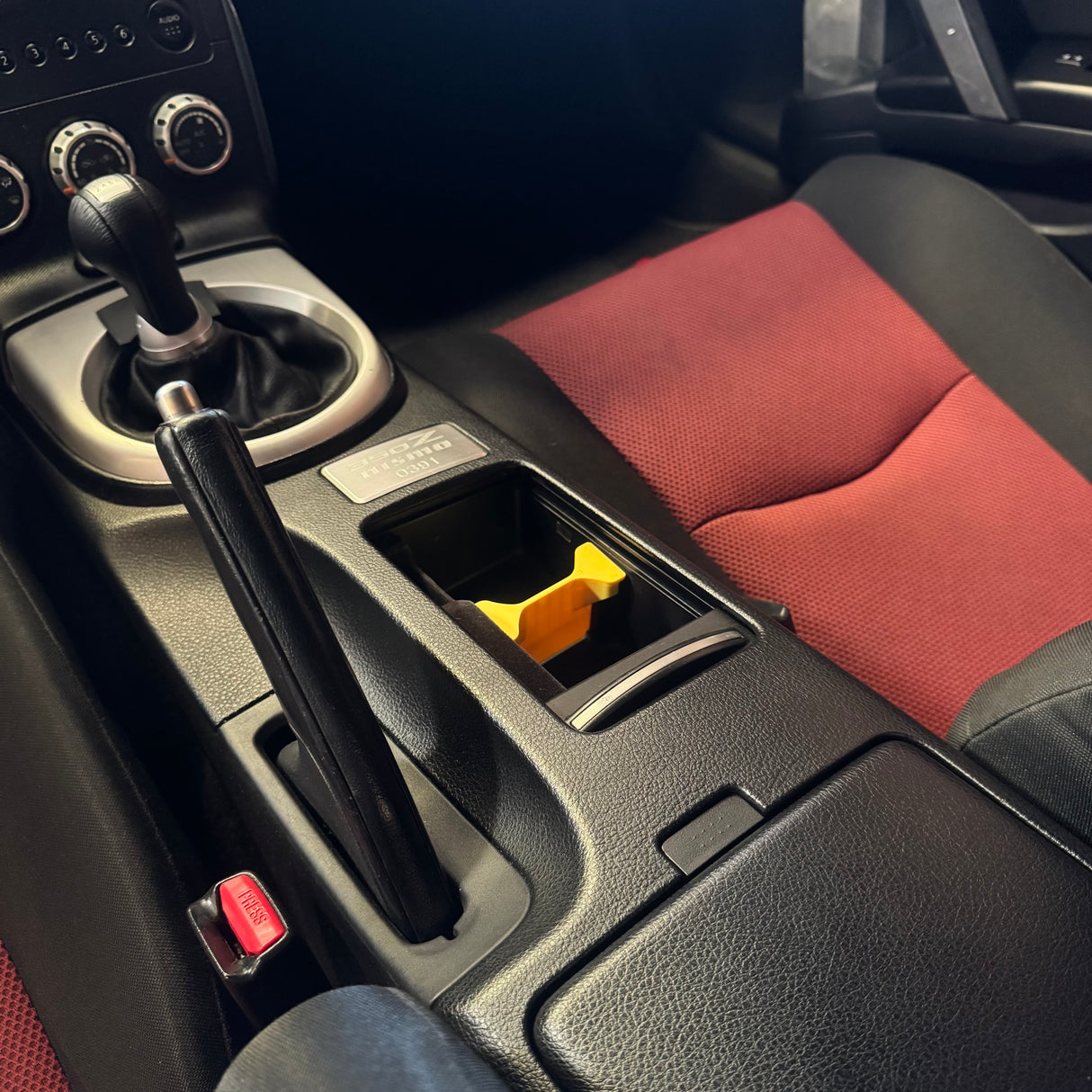 350z / G35 / G37 Cup Holder Insert