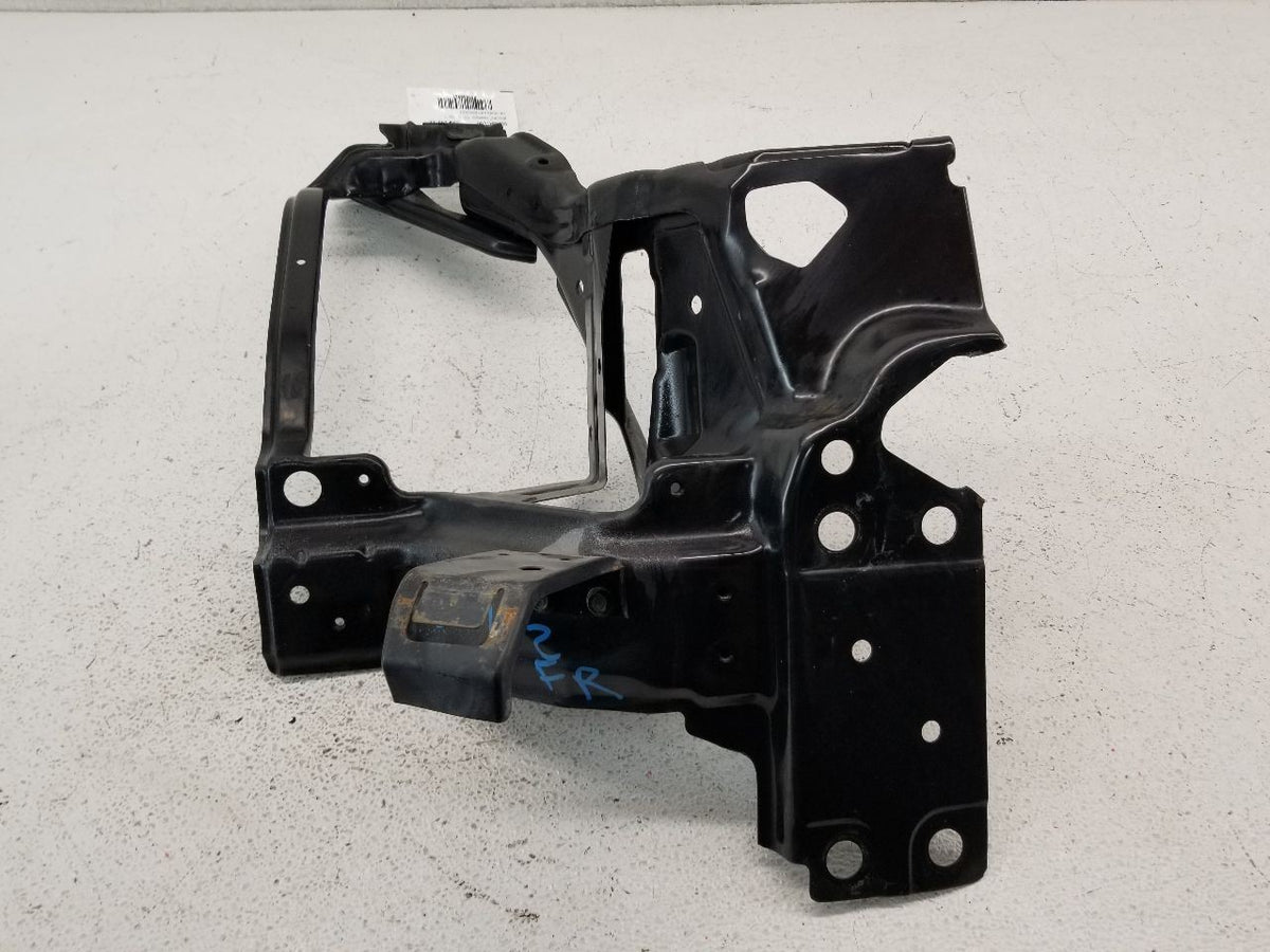 F/R HEADLAMP BRACKET