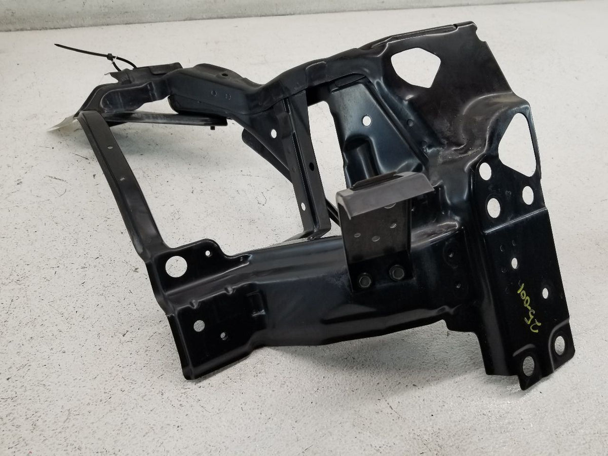 F/R HEADLAMP BRACKET
