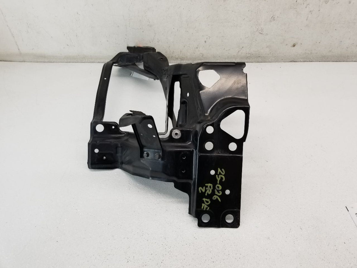 F/R HEADLAMP BRACKET