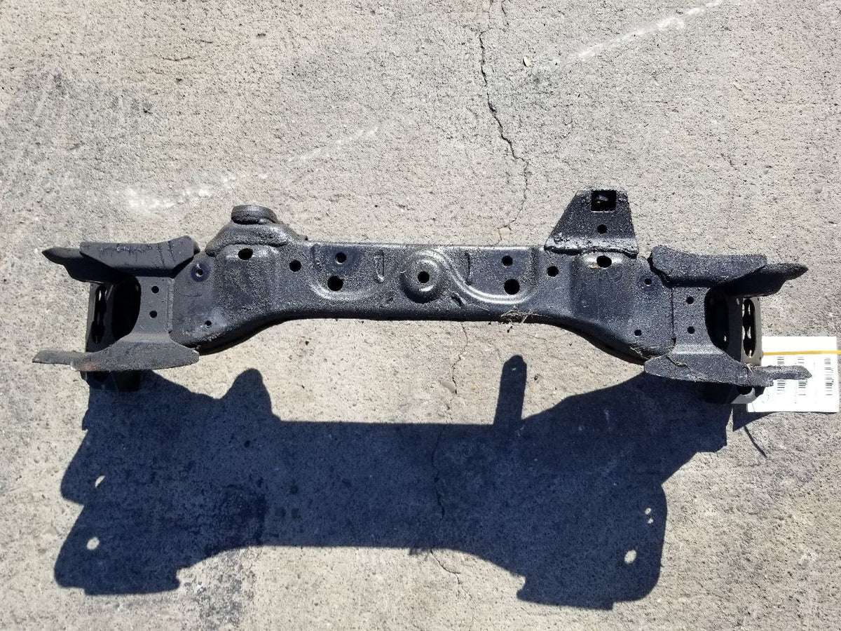 RWD- FRONT CROSSMEMBER