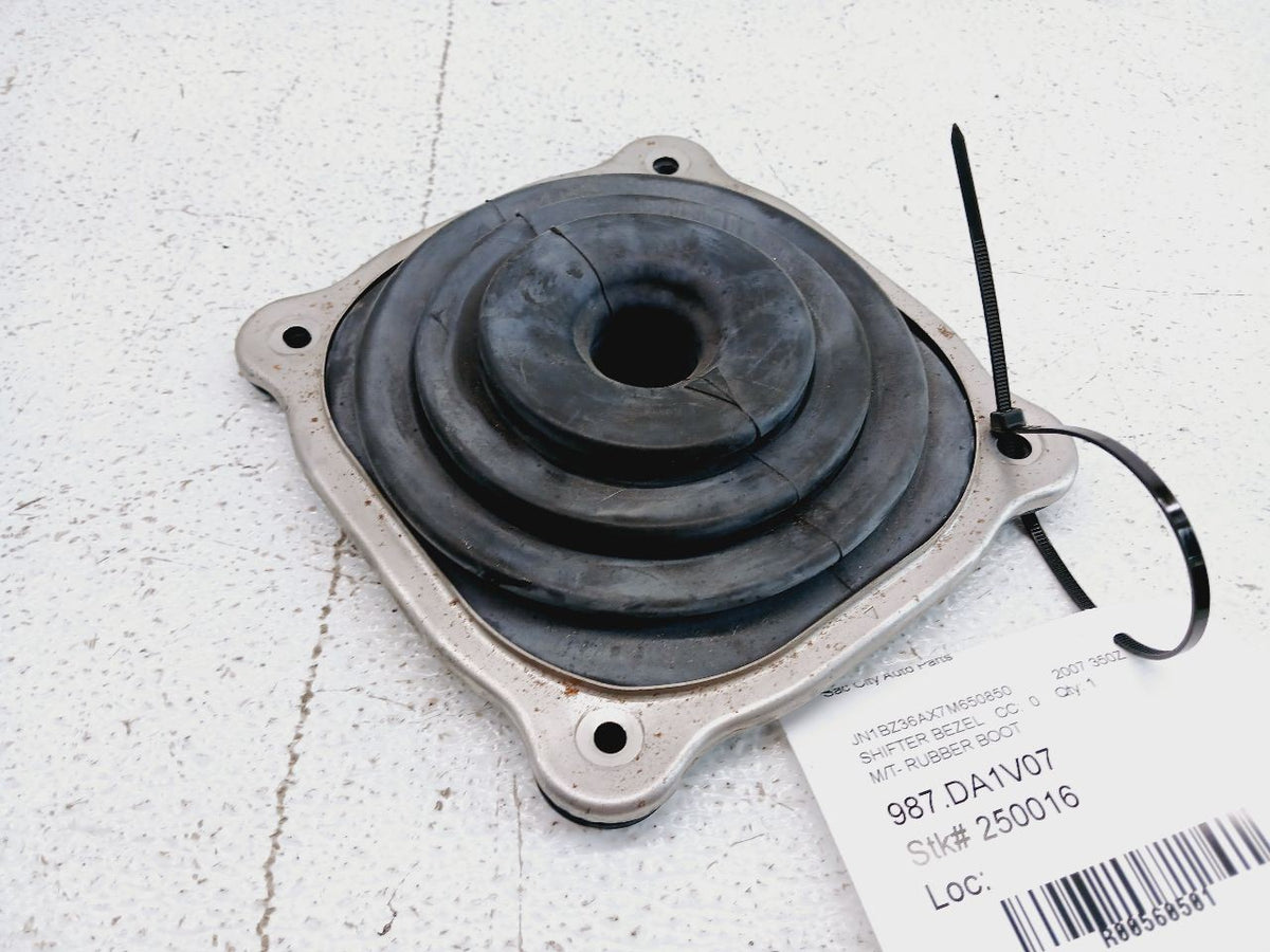 M/T- RUBBER BOOT