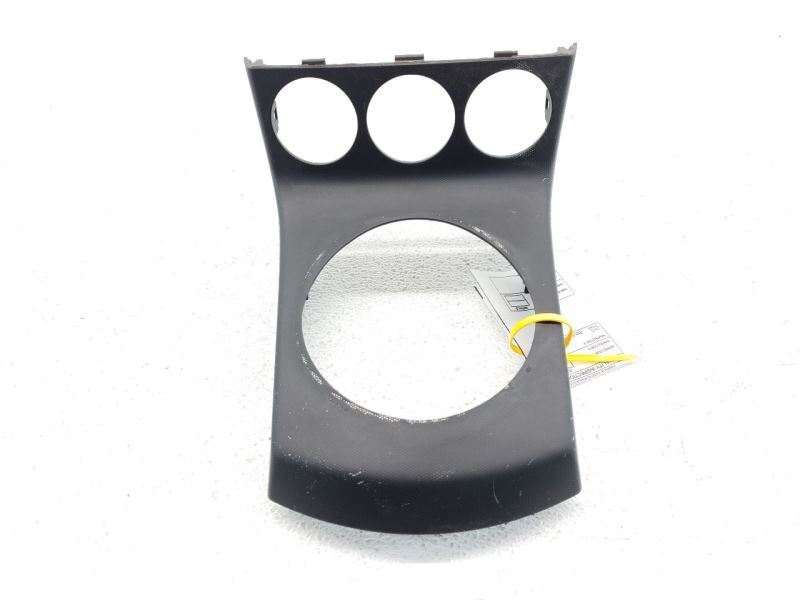 A/T- SHIFTER BEZEL