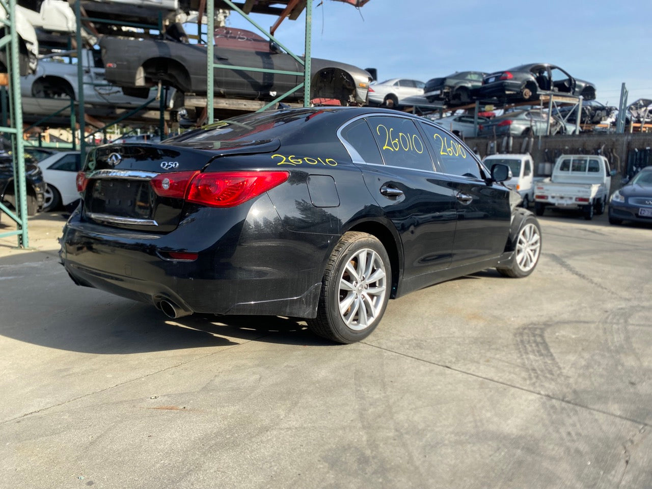 2015 Infiniti Q50 Part Out (STK: 260010)