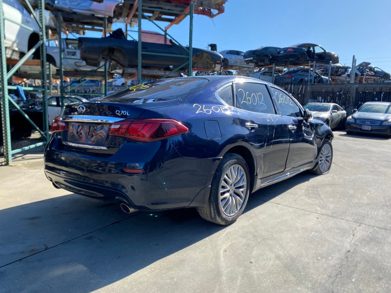 2015 Infiniti Q70L  (STK: 260012)