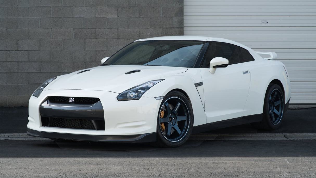 ALPHA Nissan GT-R Premier Etune