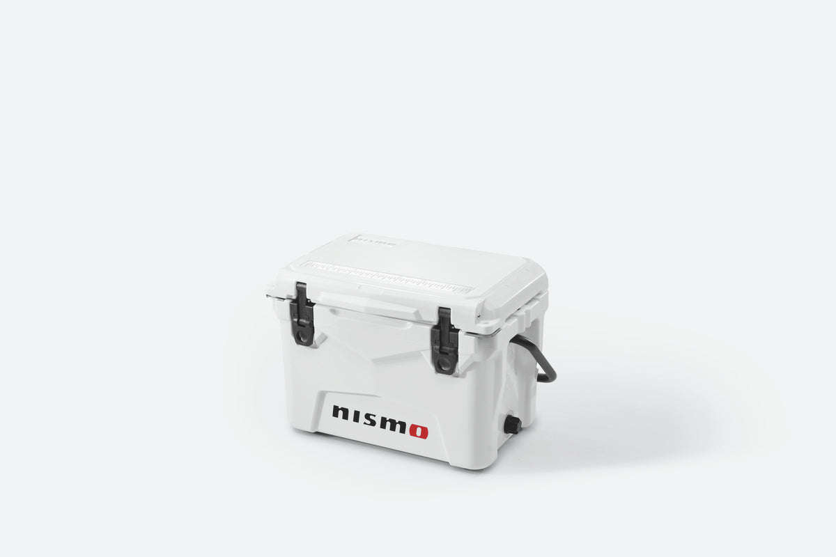 NISMO White 20-Quart Ice Box