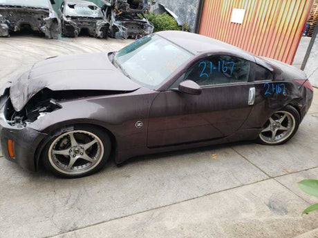 03-04 Nissan 350Z A/T Center Console (Black) OEM