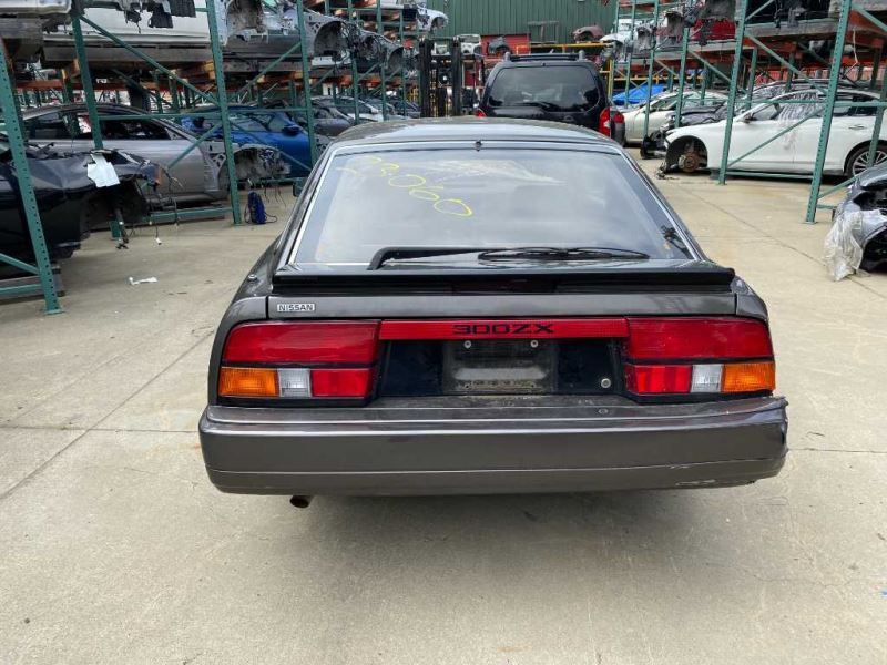 84-86 Nissan 300ZX Air Tube to Throttle OEM 1657711P10