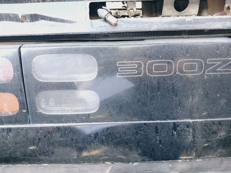 90-94 NISSAN 300ZX Center Tail Light Panel Reverse Finisher OEM 2654030P00