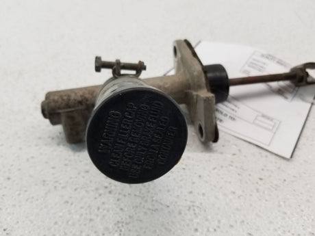 1991 NISSAN 300ZX NA Clutch Master Cylinder OEM 3061030P53