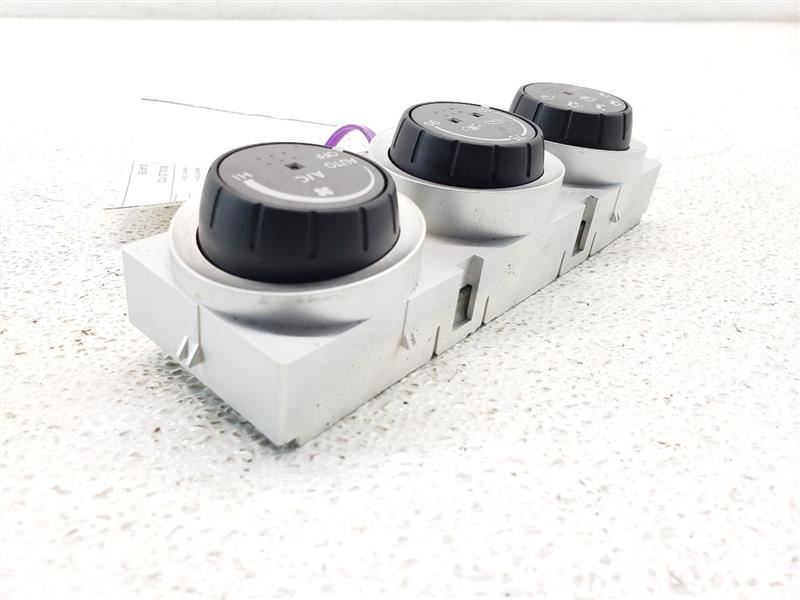 03 Nissan 350z Temperature Control Dials OEM 27500CD000