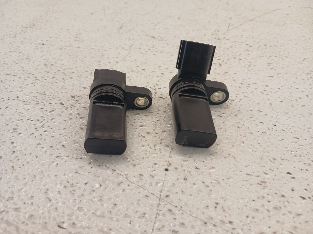 03-04 NISSAN 350Z Camshaft Sensors x2 OEM 23731-AL615