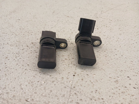 03-04 NISSAN 350Z Camshaft Sensors x2 OEM 23731-AL615