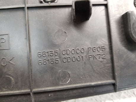 03-05 NISSAN 350Z Console Padded Trim Pair Black/G OEM 68135CD000