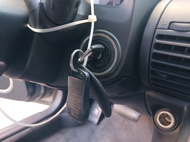 03-04 INFINITI G35 Coupe A/T Ignition Switch w/Cylinder w/Key OEM D8700AC227