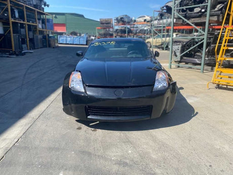 03-04 NISSAN 350Z Front Passenger Door Trim Panel Black/G OEM 80900-CD000