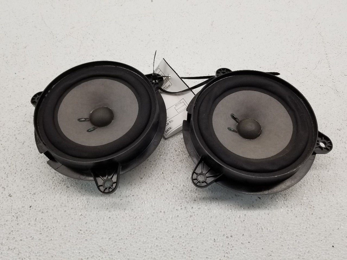 03-04 G35 Coupe 03-04 FX35/FX45/M45 Bose Door Speaker Pair x2 OEM 28156AM800