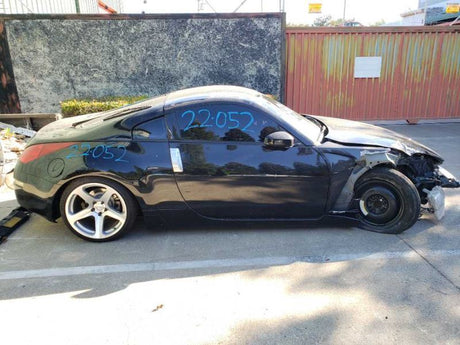 03-04 Nissan 350z Driver Door Trim Panel Black (G) OEM 80901CD000