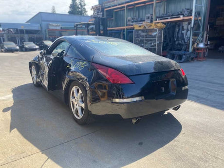 03-04 NISSAN 350Z Passenger Side View Mirror Black/KH3 OEM K6301CD060