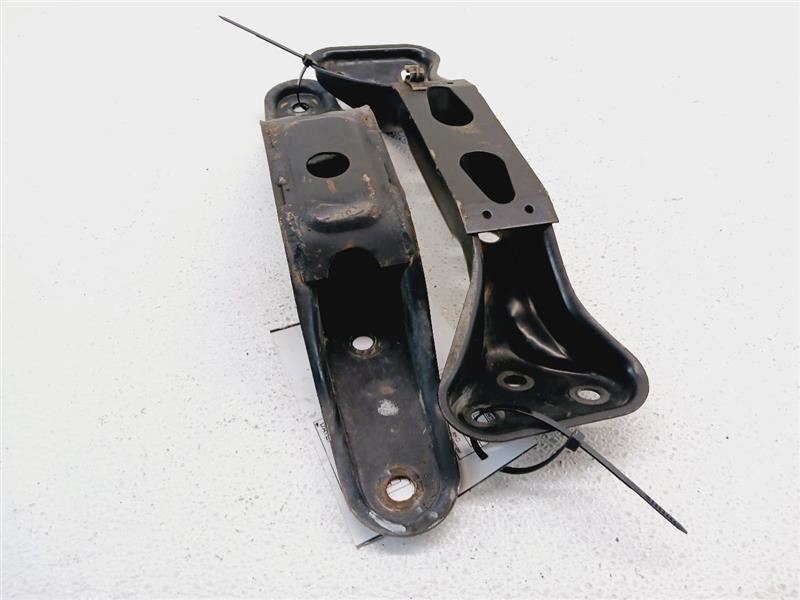 1995 Nissan 300ZX OEM M/T NA Transmission Mount Bracket 11330-30P00 Fits:90-96