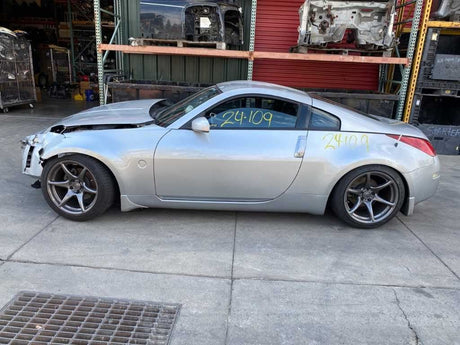 03-05 NISSAN 350Z Console Padded Trim Pair Black/G OEM 68135CD000