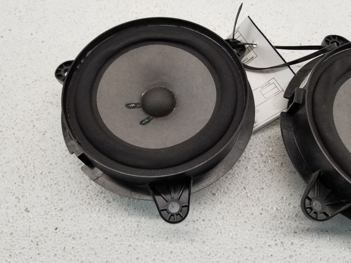 03-04 G35 Coupe 03-04 FX35/FX45/M45 Bose Door Speaker Pair x2 OEM 28156AM800