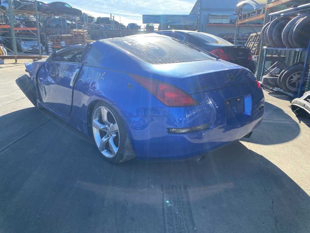 03-05 NISSAN 350Z Center Console Cupholder OEM 