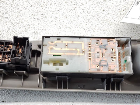 03-05 Nissan 350z Driver Door Window Switch Grey (K) OEM 25401CD02D