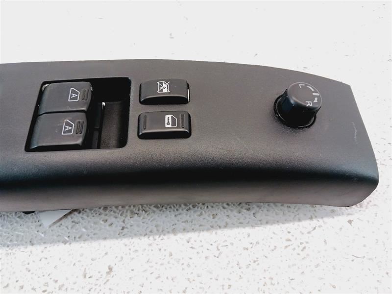 03-05 NISSAN 350Z Driver Front Door Switch Lock/Window Black/G OEM 25401CD02D