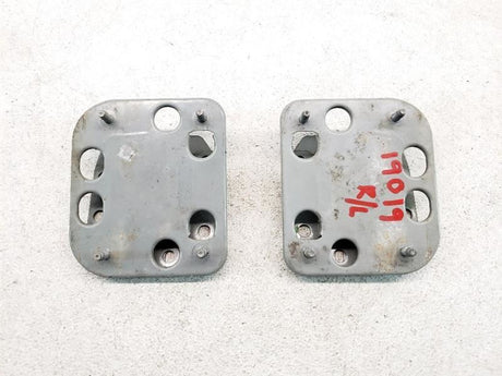 03 Nissan 350z Rear Bumper Reinforcement Brackets (Pair) OEM 85210CD010