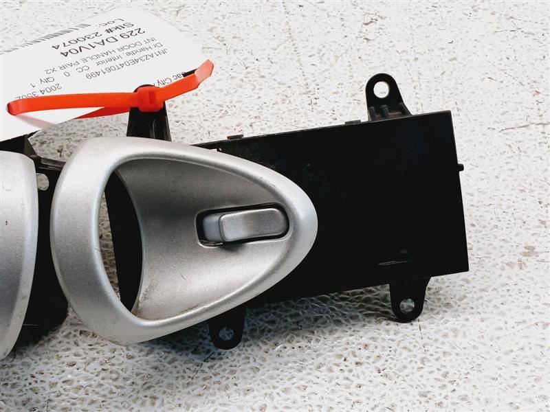 03-04 Nissan 350z Interior Door Handles (Pair) OEM 80670CD70A