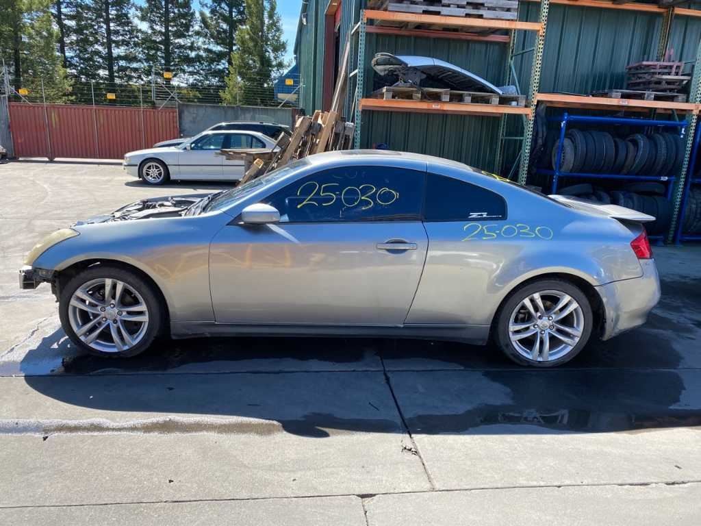 03-04 NISSAN 350Z 04-06 G35 IPDM Power Supply Module OEM 284B7-AQ006