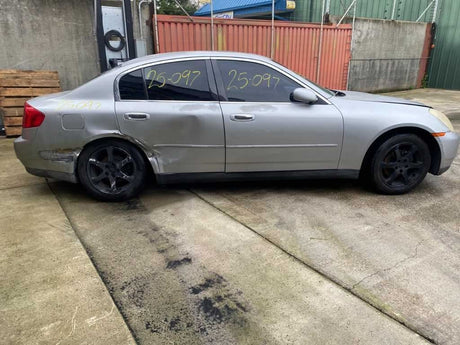 03 INFINITI G35 Sedan Ignition Switch w/ Key OEM D8700AL527