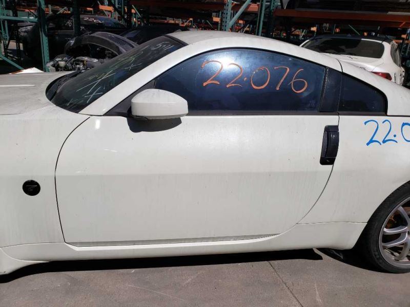 03-04 Nissan 350z Driver Side View Mirror White (QX1) OEM K6302CD000