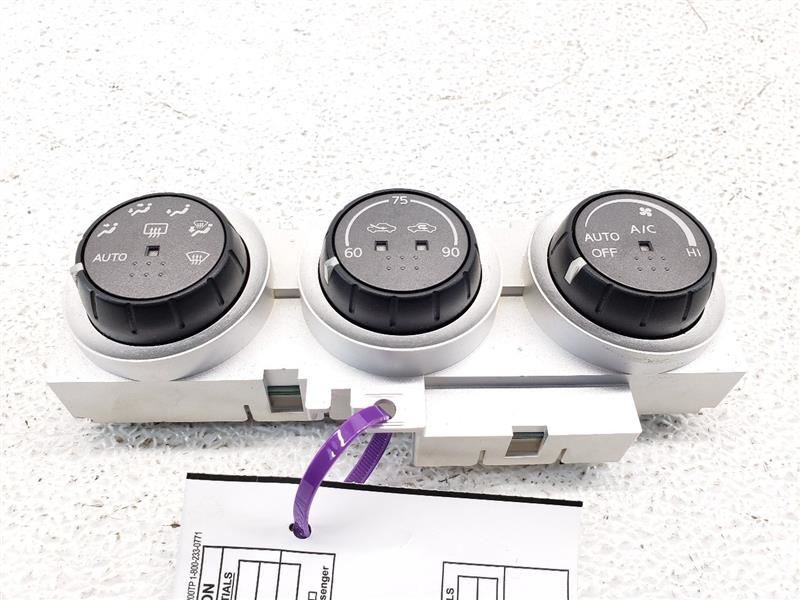 03 Nissan 350z Temperature Control Dials OEM 27500CD000