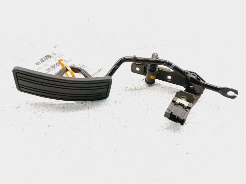 86-89 Nissan 300ZX Accelerator Pedal A/T OEM 1800521P05