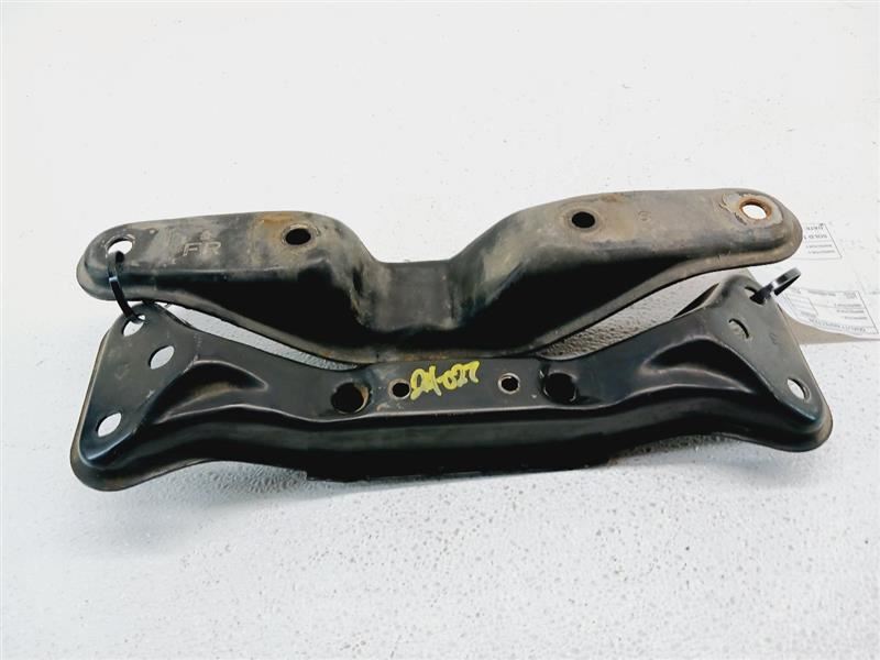 1995 Nissan 300ZX OEM M/T NA Transmission Mount Bracket 11330-30P00 Fits:90-96
