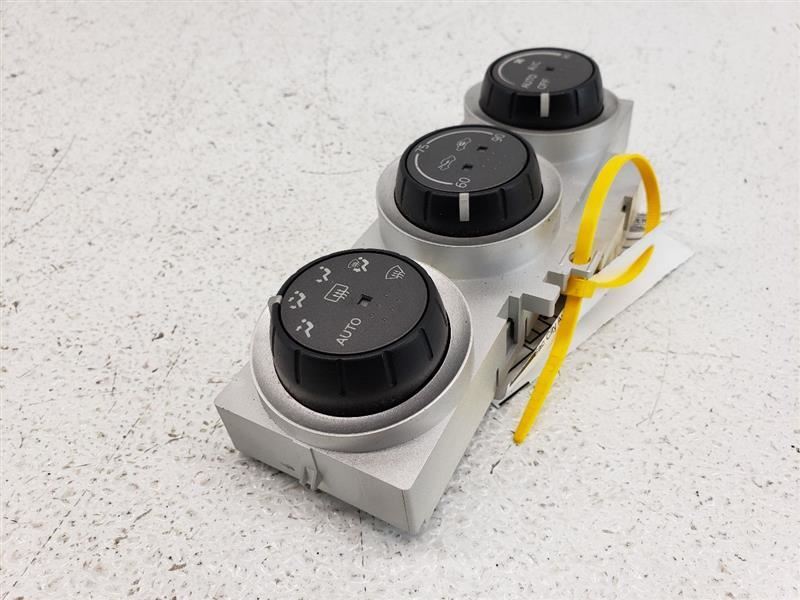 03 Nissan 350z Temperature Control Dials OEM 27500CD000