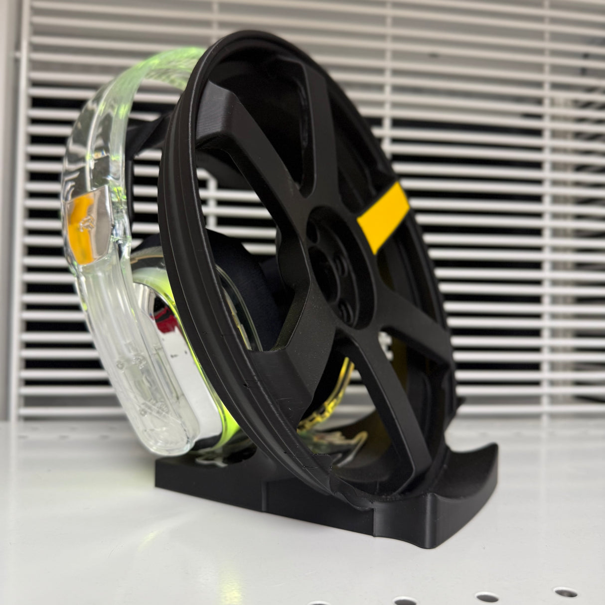 TE37 Discounted Test Version Headphone Stand