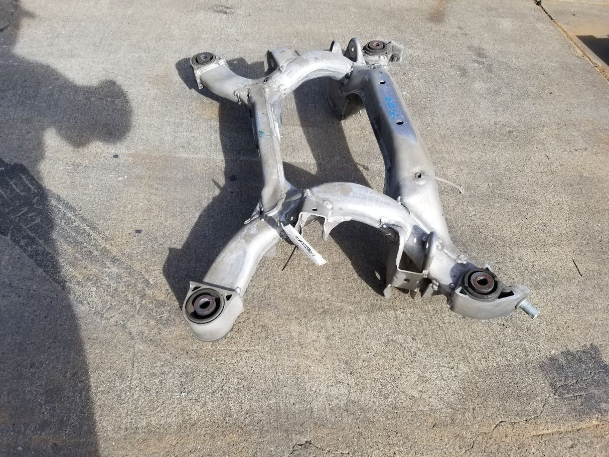 03 NISSAN 350Z 03 G35 Coupe Rear Suspension Crossmember OEM 55400CD010