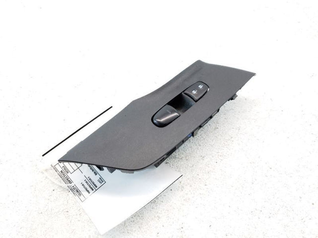F/R AUTO DOOR WINDOW SWITCH -BLK(G)