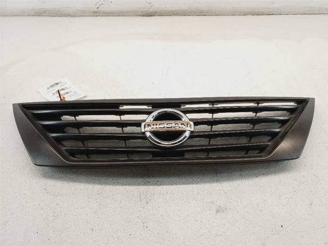 UPPER GRILLE, SDN, BLACK W/ CHROME