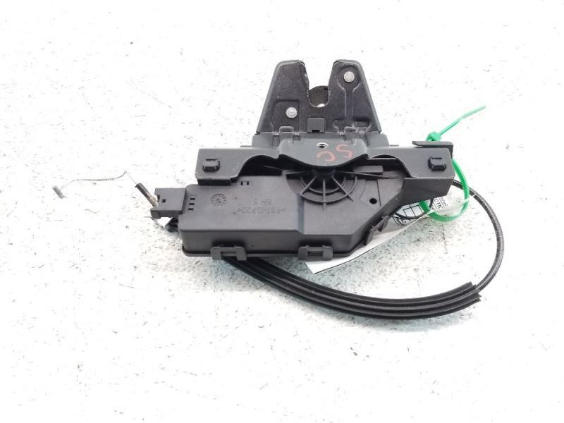 TRUNK LATCH