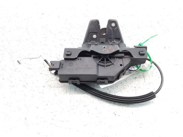 TRUNK LATCH