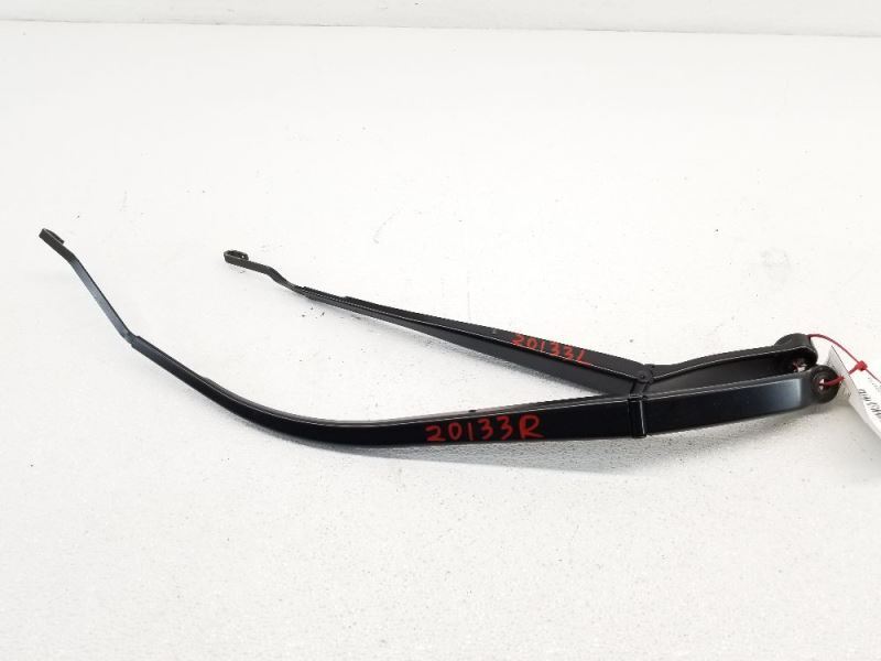 FRONT WIPER ARM PAIR X2