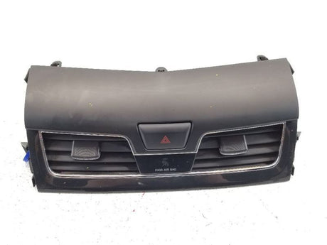UPPER DASH VENT TRIM
