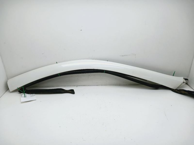 CPE- F/R A PILLAR - WHITE(QX1)