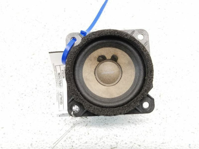 REAR PACKAGE TRAY SMALL SPEAKER