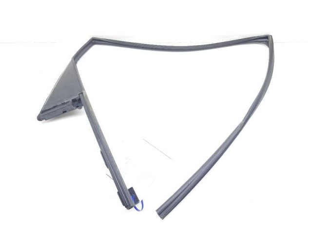 R/R DOOR CORNER TRIM W/ WEATHER STP